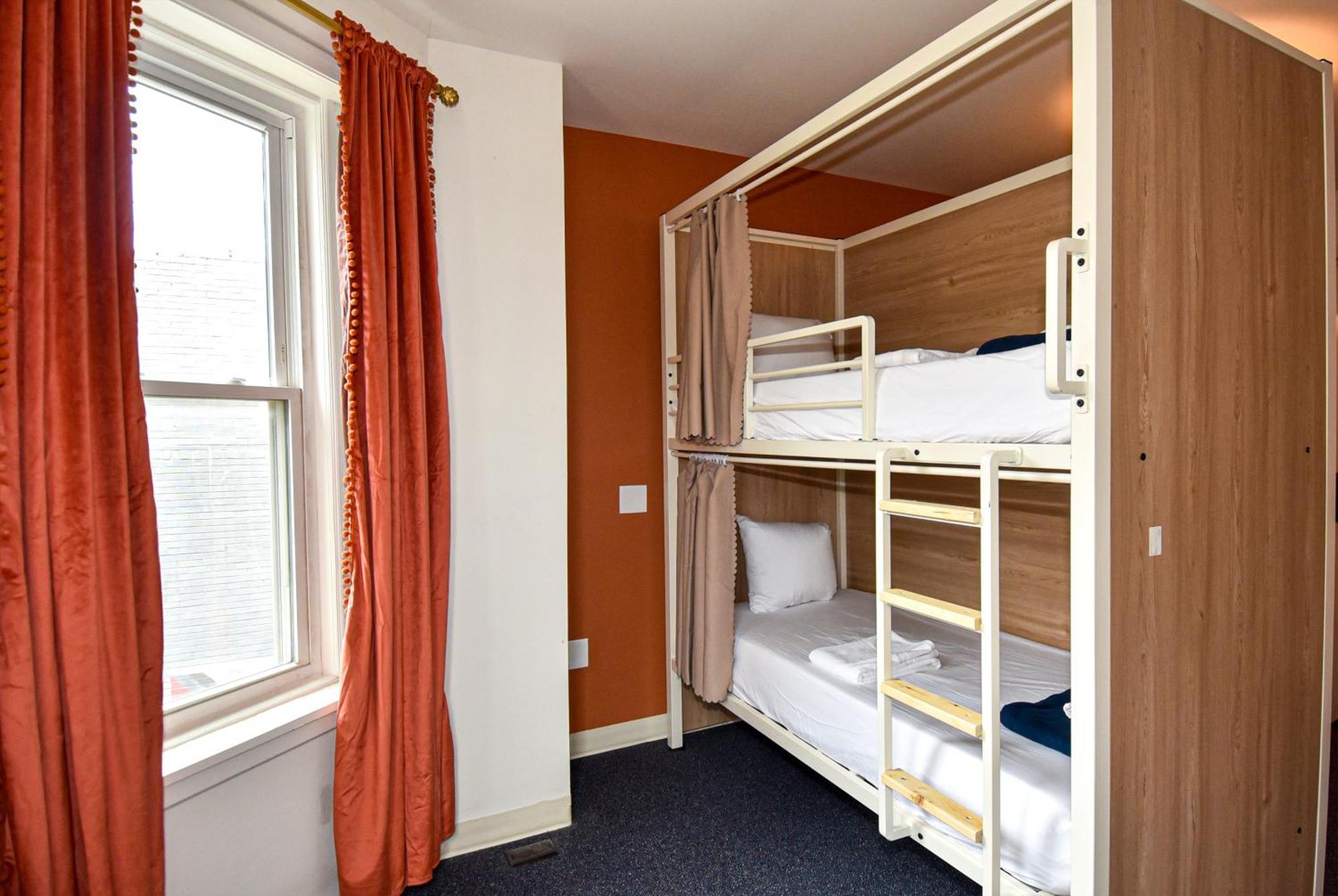 Caravan Hostel Dc Washington Extérieur photo